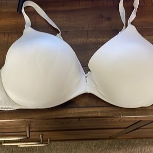 Victoria’s Secret Dream Angels push-up bra. 36c